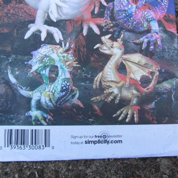 simplicity 4063 sewing pattern 2006 stuffed dragons (CL96) - Picture 4 of 10